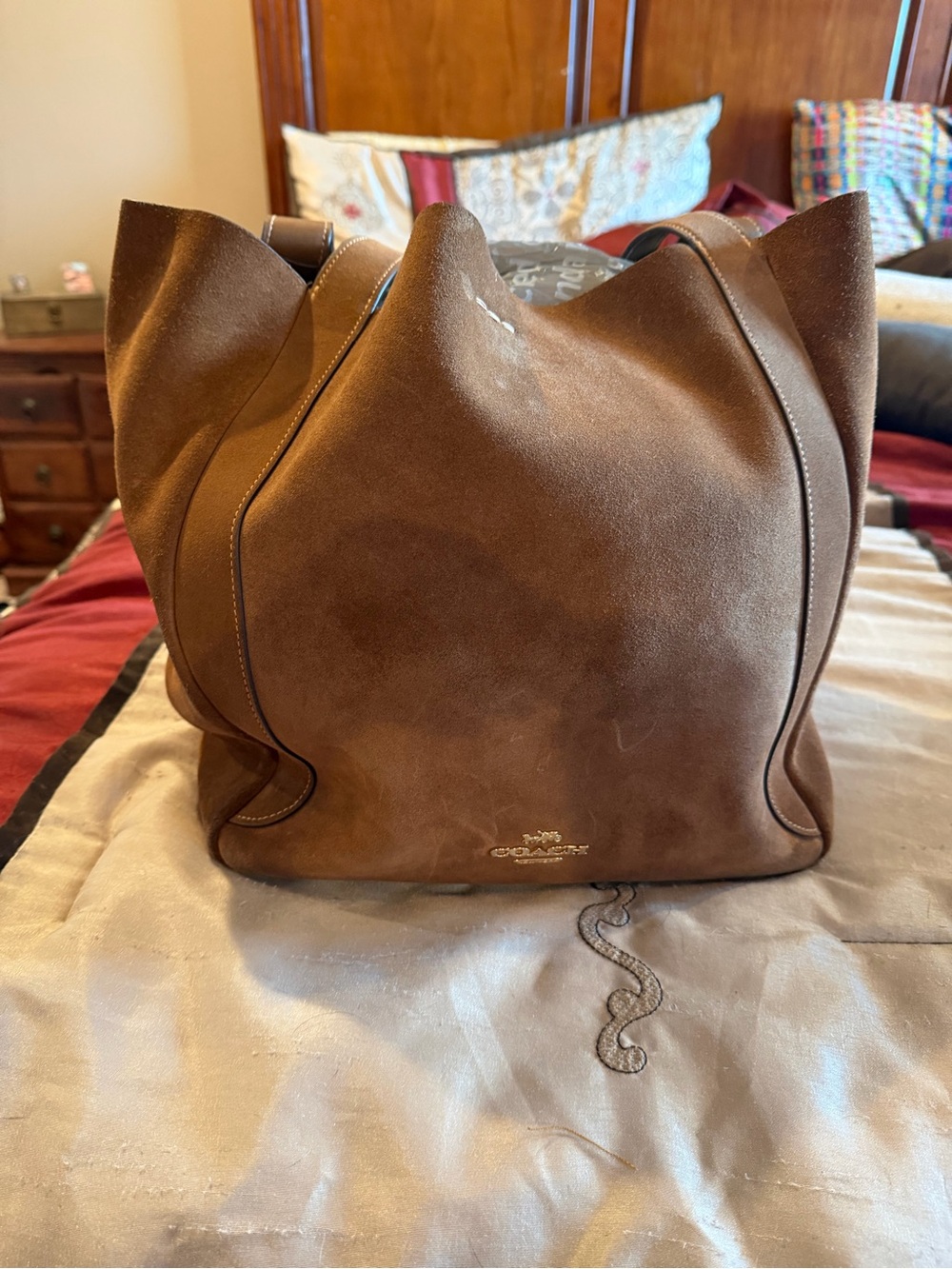 Coach Suede/Leather Hadley Tote in Chestnut Brown with Gold Logo - GUC - Picture 3 of 13